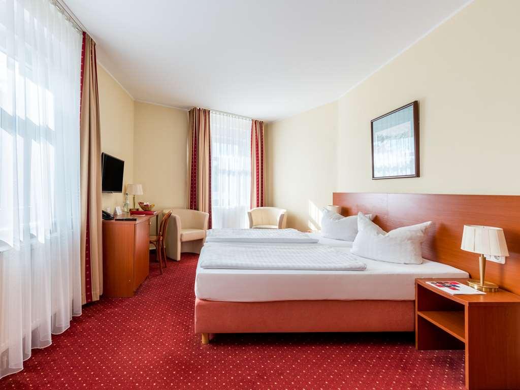 Azimut Aparthotel