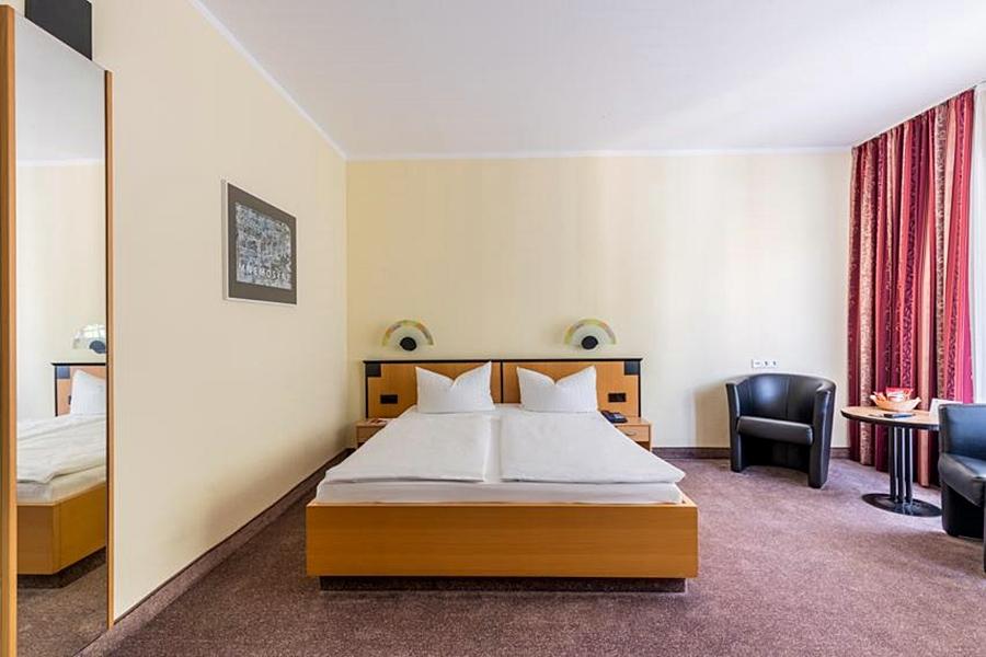 Azimut Aparthotel 4*