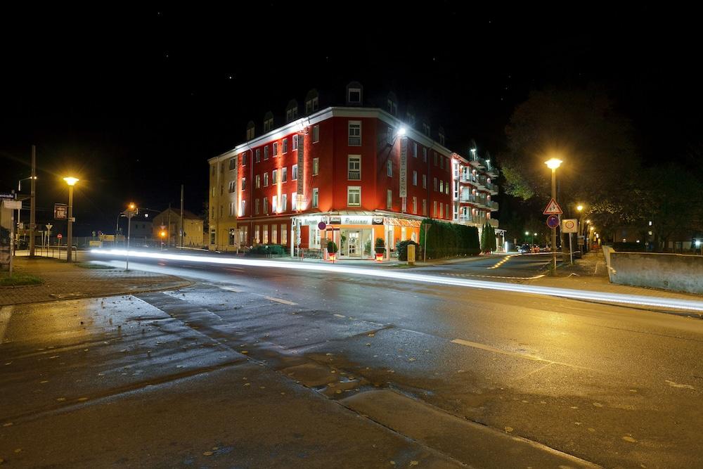 Aparthotel Azimut 4*