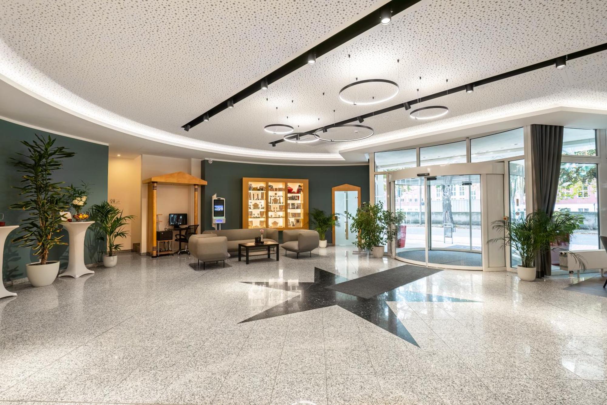 Azimut Aparthotel 4*